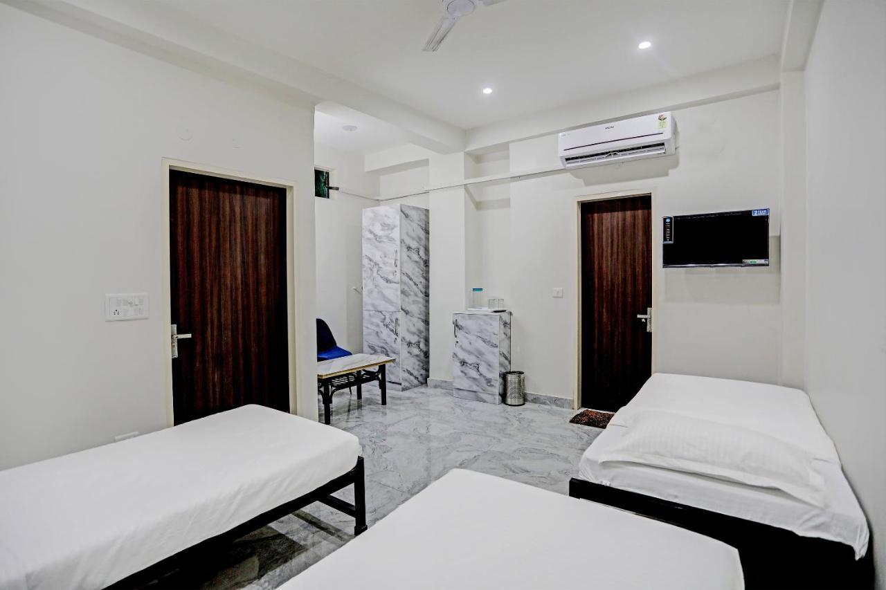 S B Inn-near Train Station Hostel