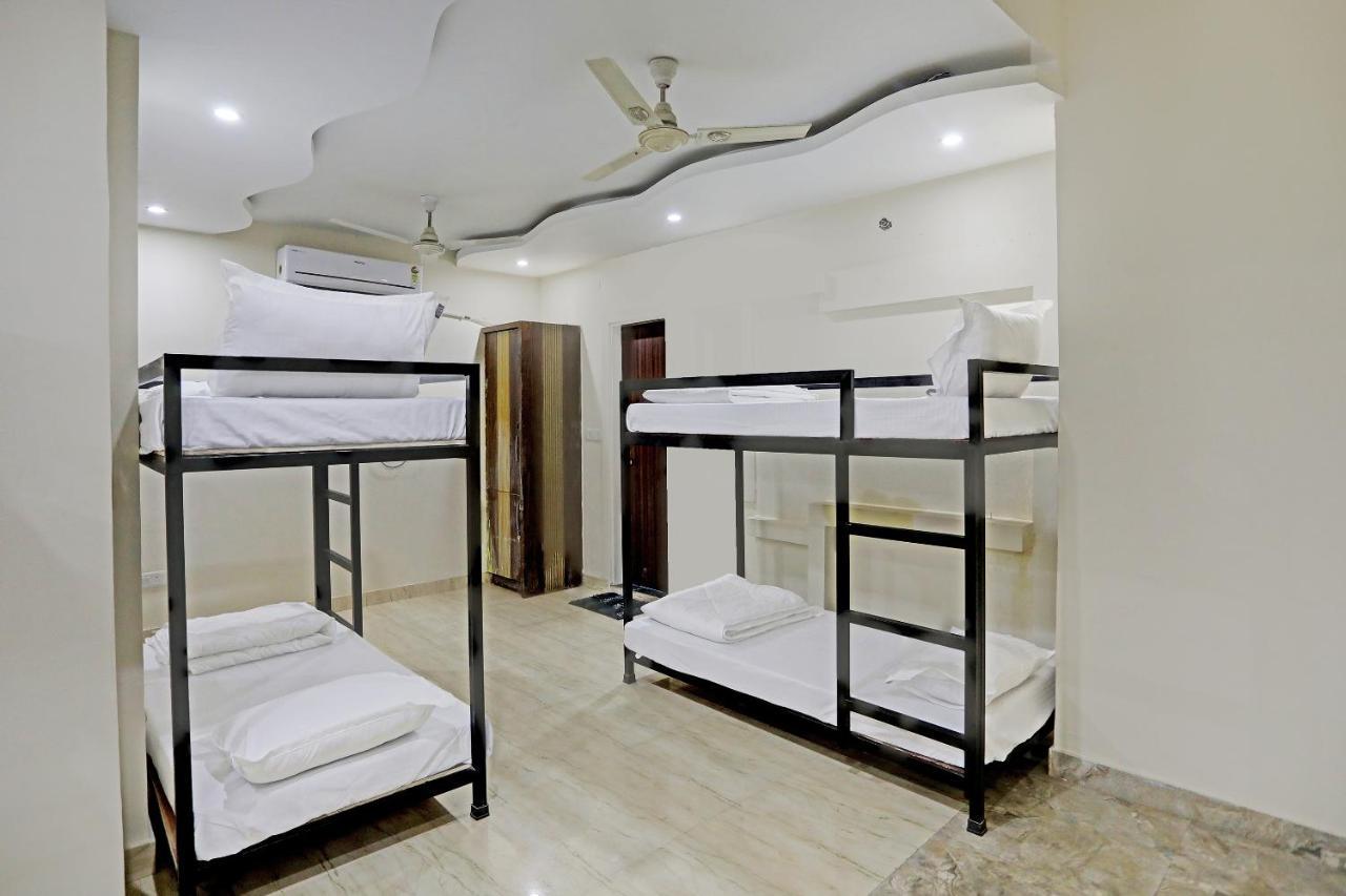 S B Inn-near Train Station Hostel *