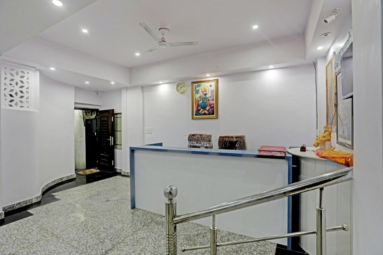 S B Inn-near Train Station Hostel
