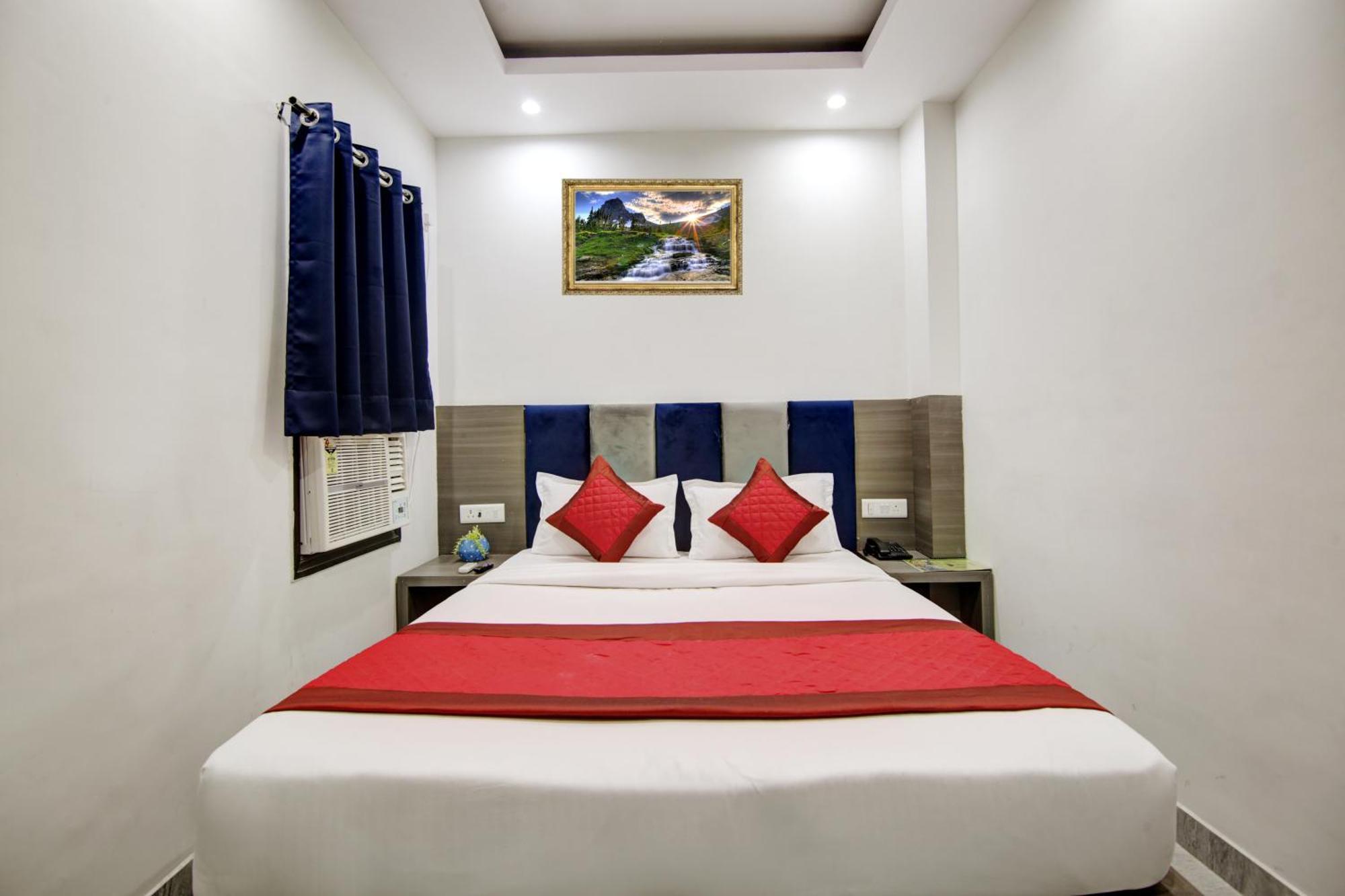 S B Inn-near Train Station New Delhi