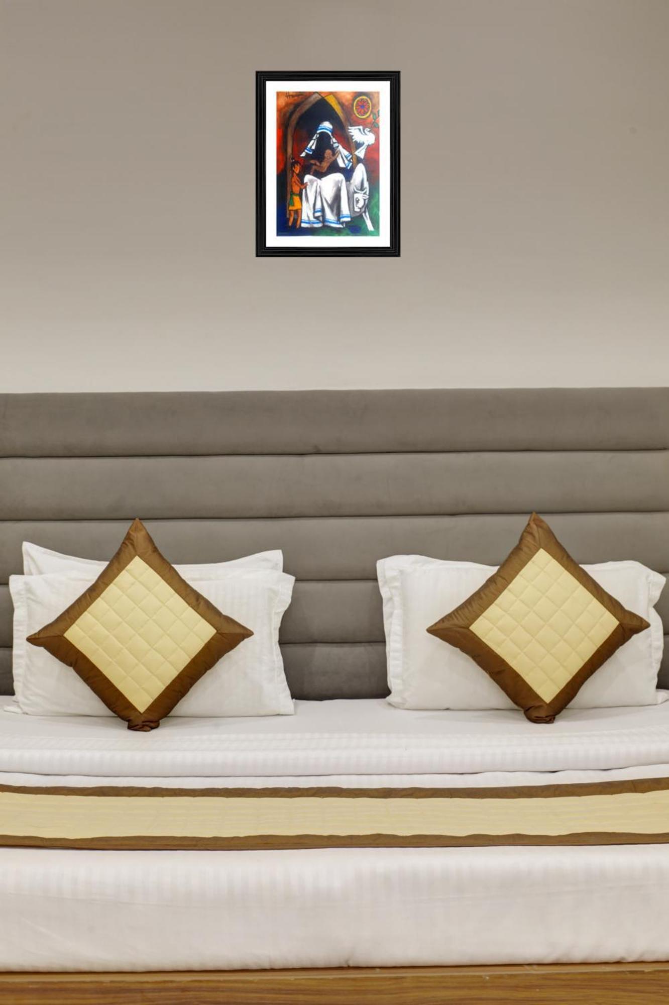 S B Inn-near Train Station Hostel *