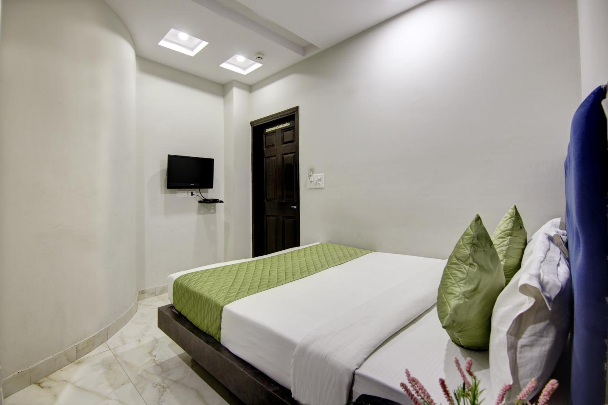 S B Inn-near Train Station Auberge de jeunesse *