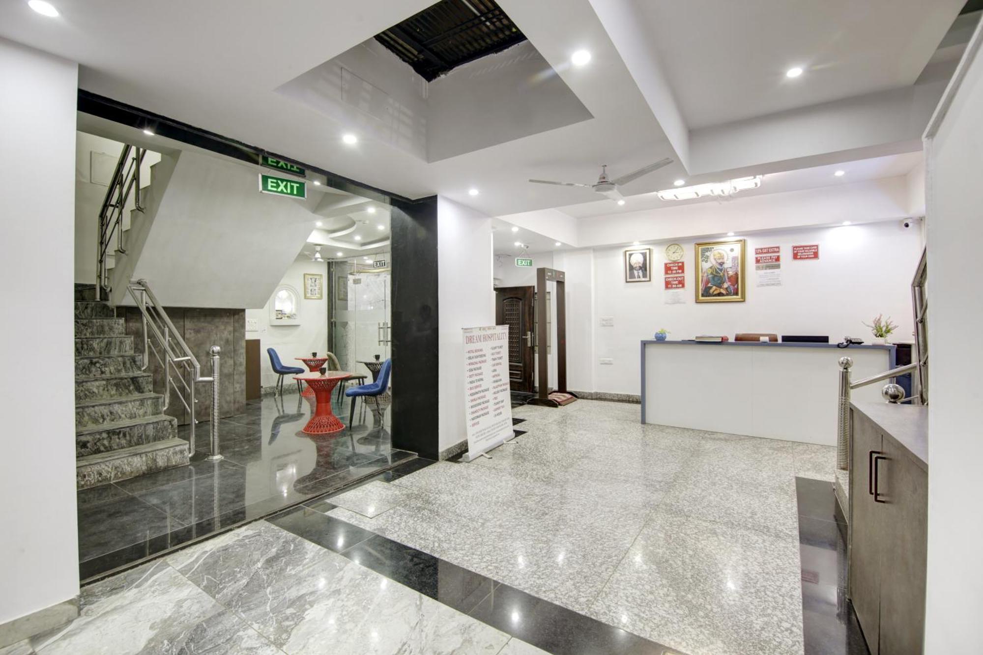 S B Inn-near Train Station * New Delhi