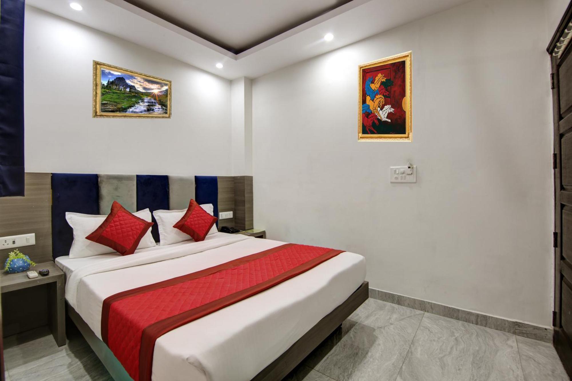 S B Inn-near Train Station New Delhi