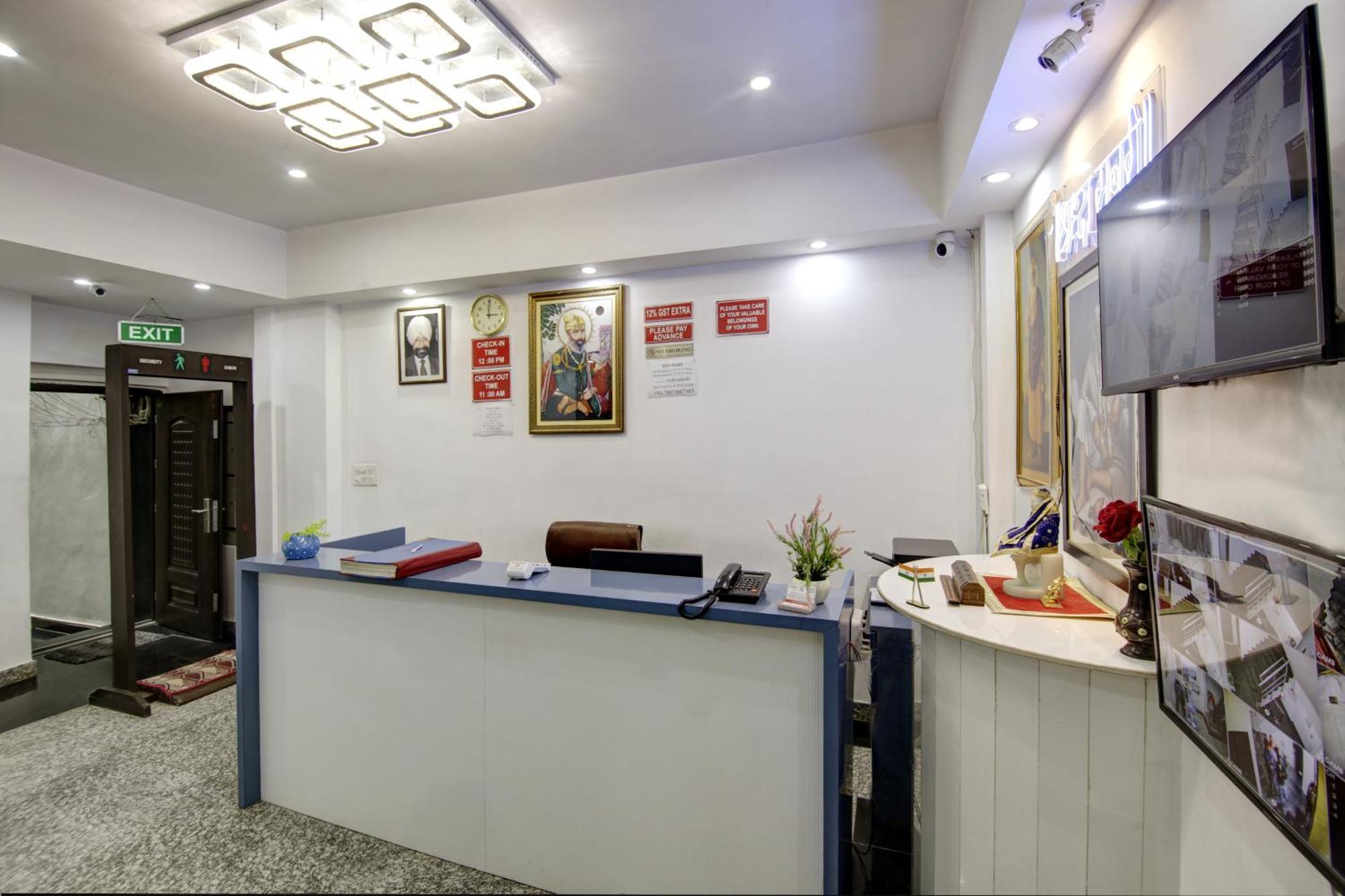 S B Inn-near Train Station * New Delhi