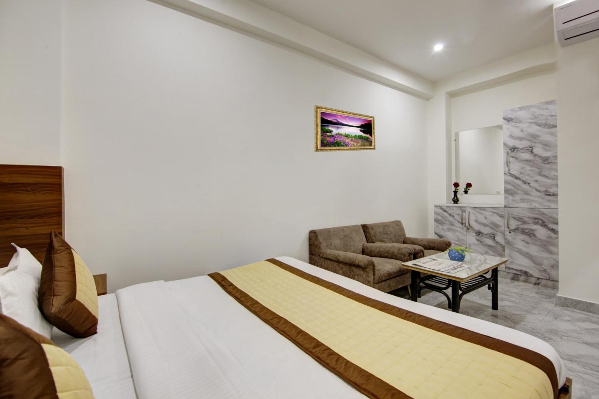 S B Inn-near Train Station Auberge de jeunesse *