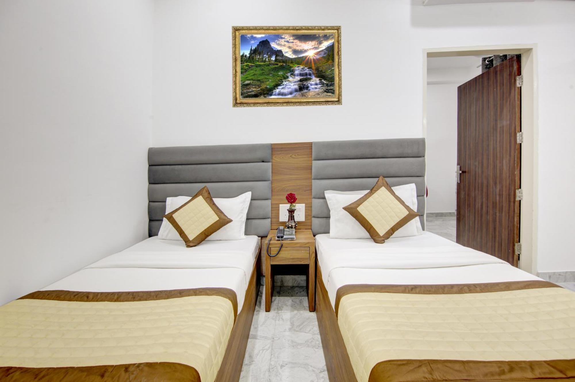 S B Inn-near Train Station Auberge de jeunesse New Delhi